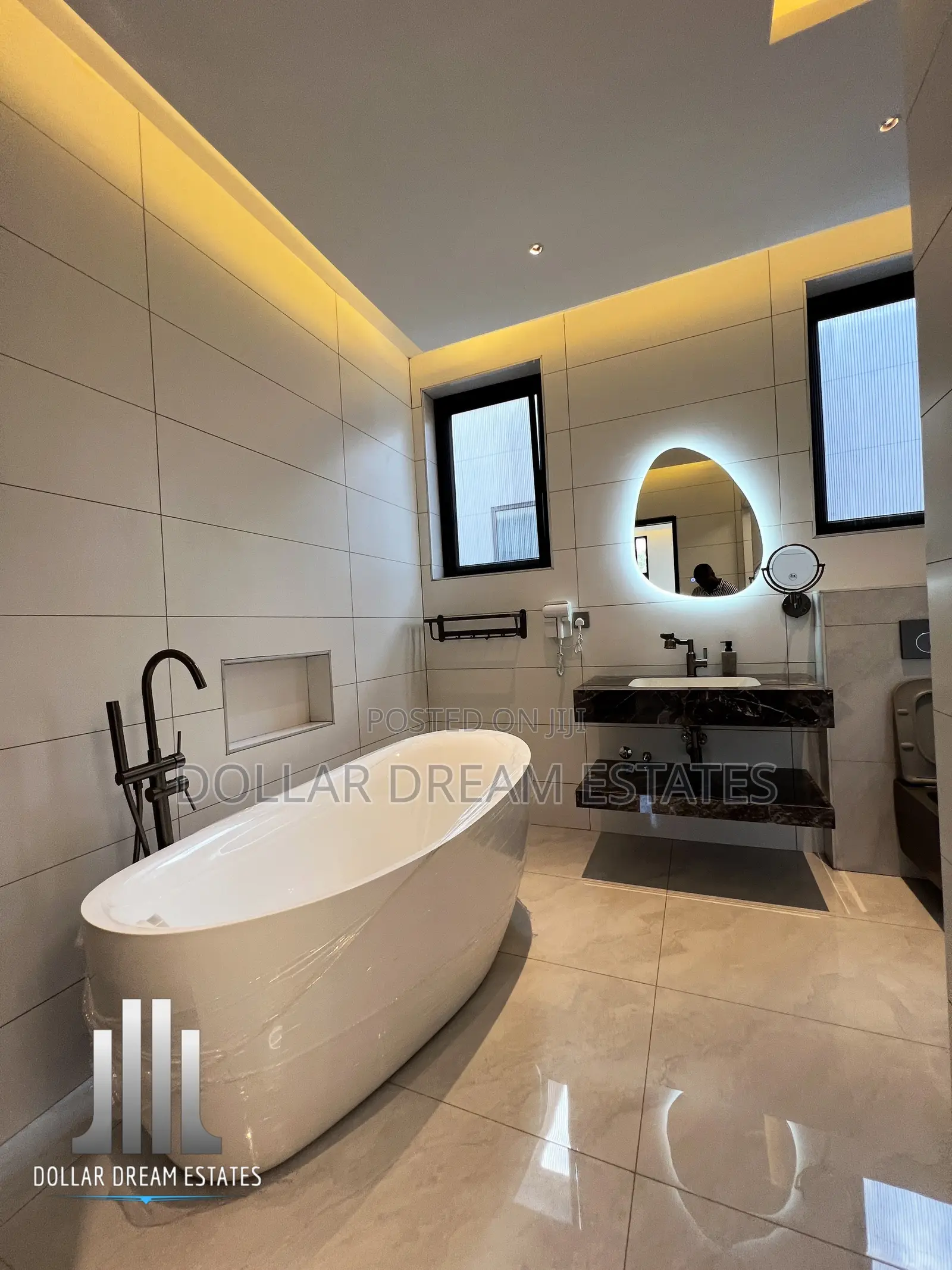 5bdrm House in Airport Residential Area for sale