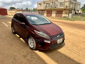 Ford Fiesta SES Hatchback 2012 Brown