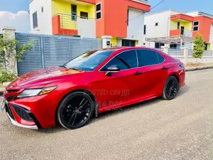 Toyota Camry XSE 2021 Red