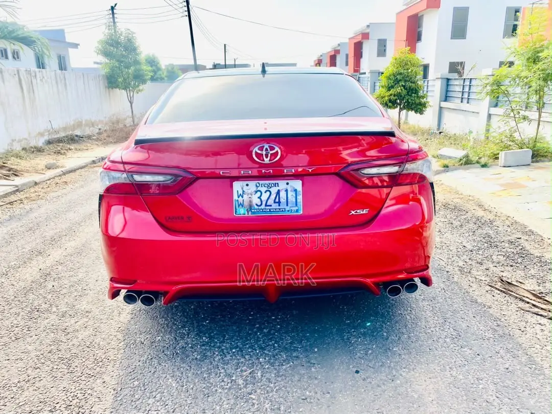 Toyota Camry XSE 2021 Red