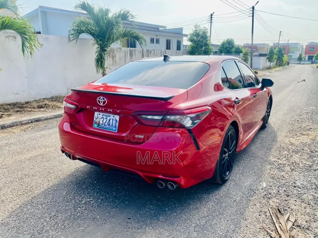 Toyota Camry XSE 2021 Red