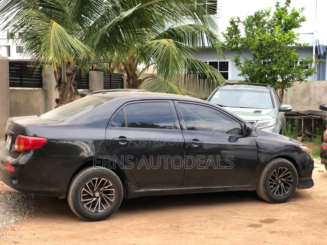 Toyota Corolla LE 4dr Sedan (1.8L 4cyl 4A) 2010 Black