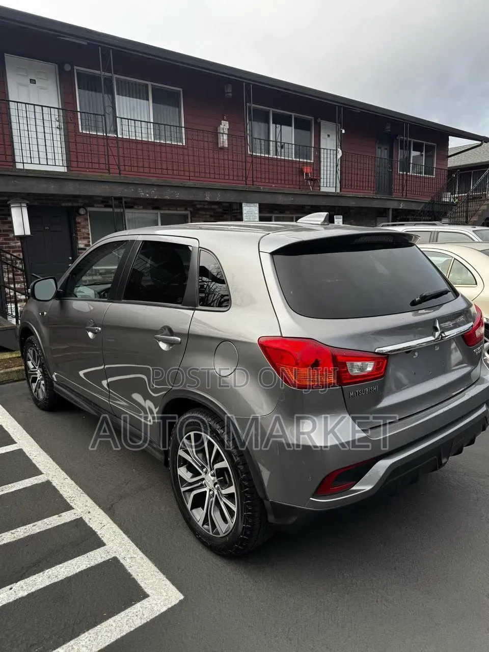 Mitsubishi Outlander SE 4dr SUV (2.4L 4cyl CVT) 2015 Gray