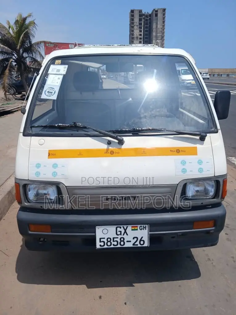 Car 2000 White