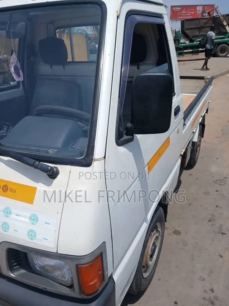 Car 2000 White