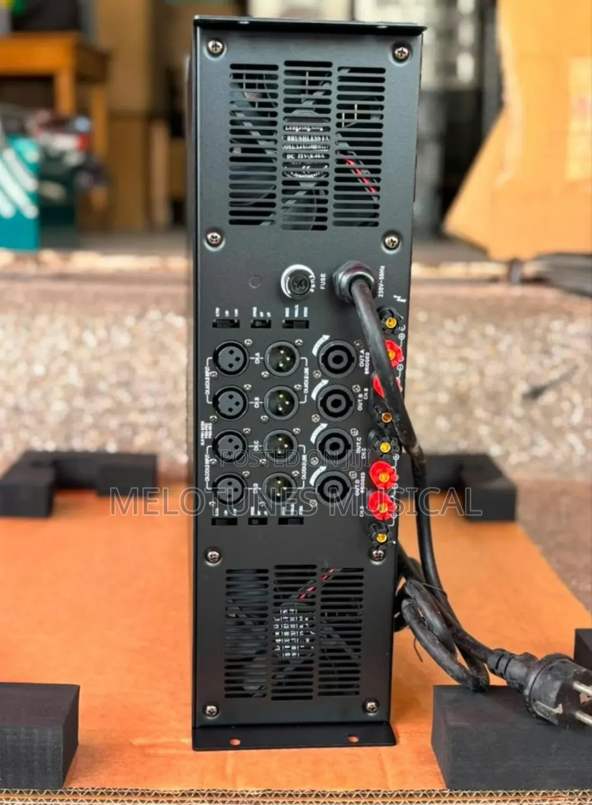 Electro-Voice MA8000 4channel Power Amplifier