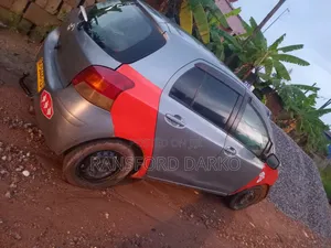Toyota Vitz 2010 Gray