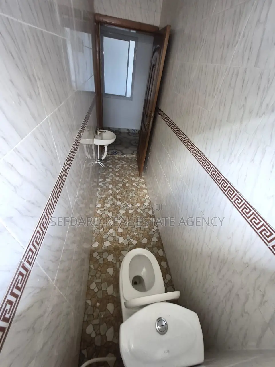 4bdrm House in Sefdard Properties, Amasaman for sale