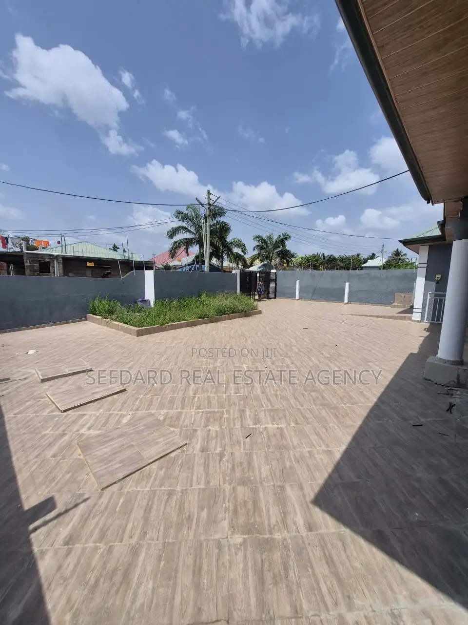 4bdrm House in Sefdard Properties, Amasaman for sale