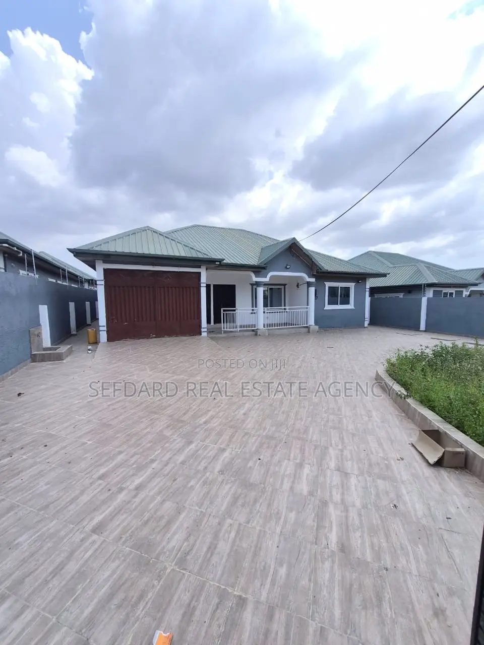 4bdrm House in Sefdard Properties, Amasaman for sale