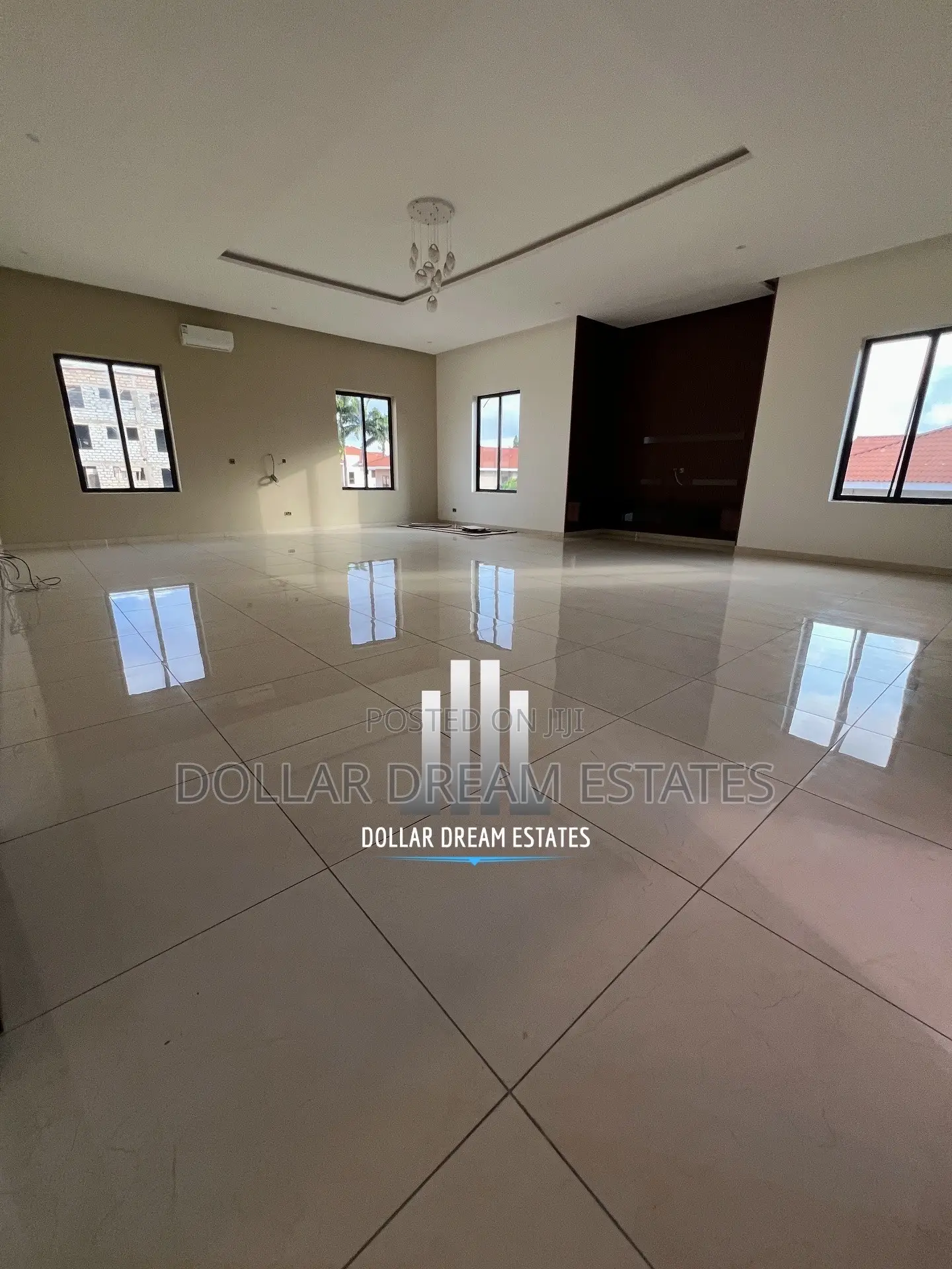 6bdrm House in Airport Residential Area for sale