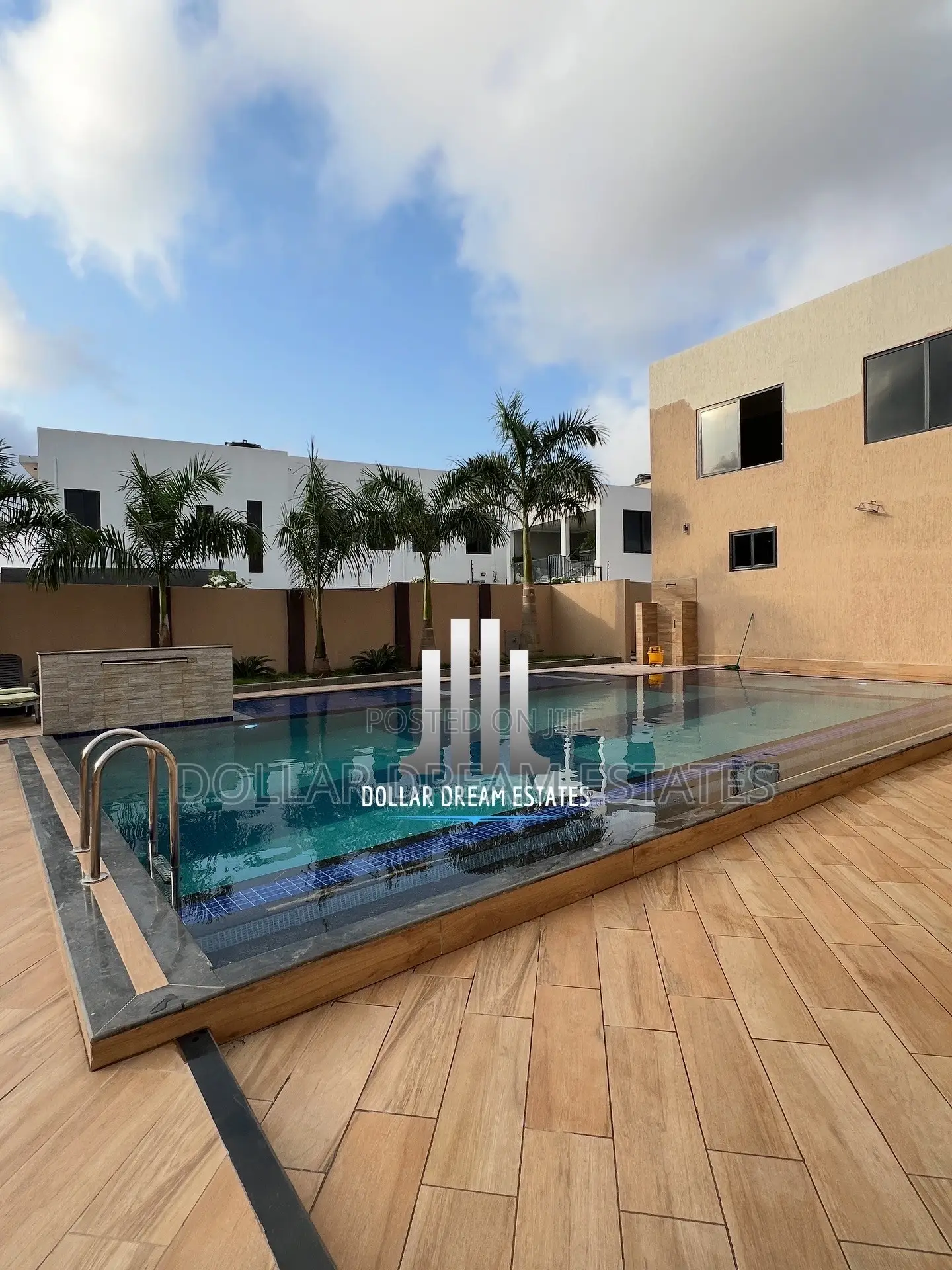 6bdrm House in Airport Residential Area for sale