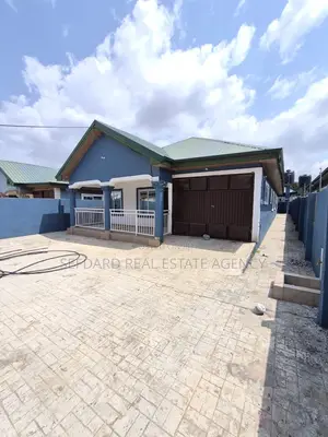 3bdrm House in Sefdard Properties, Amasaman for sale