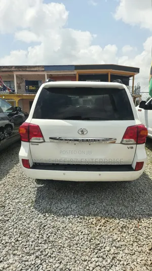 Toyota Land Cruiser 4.5 V8 DSL 2015 White