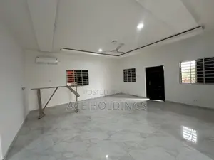 2bdrm Apartment in Lakeside for rent