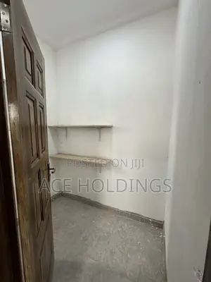 2bdrm Apartment in Lakeside for rent