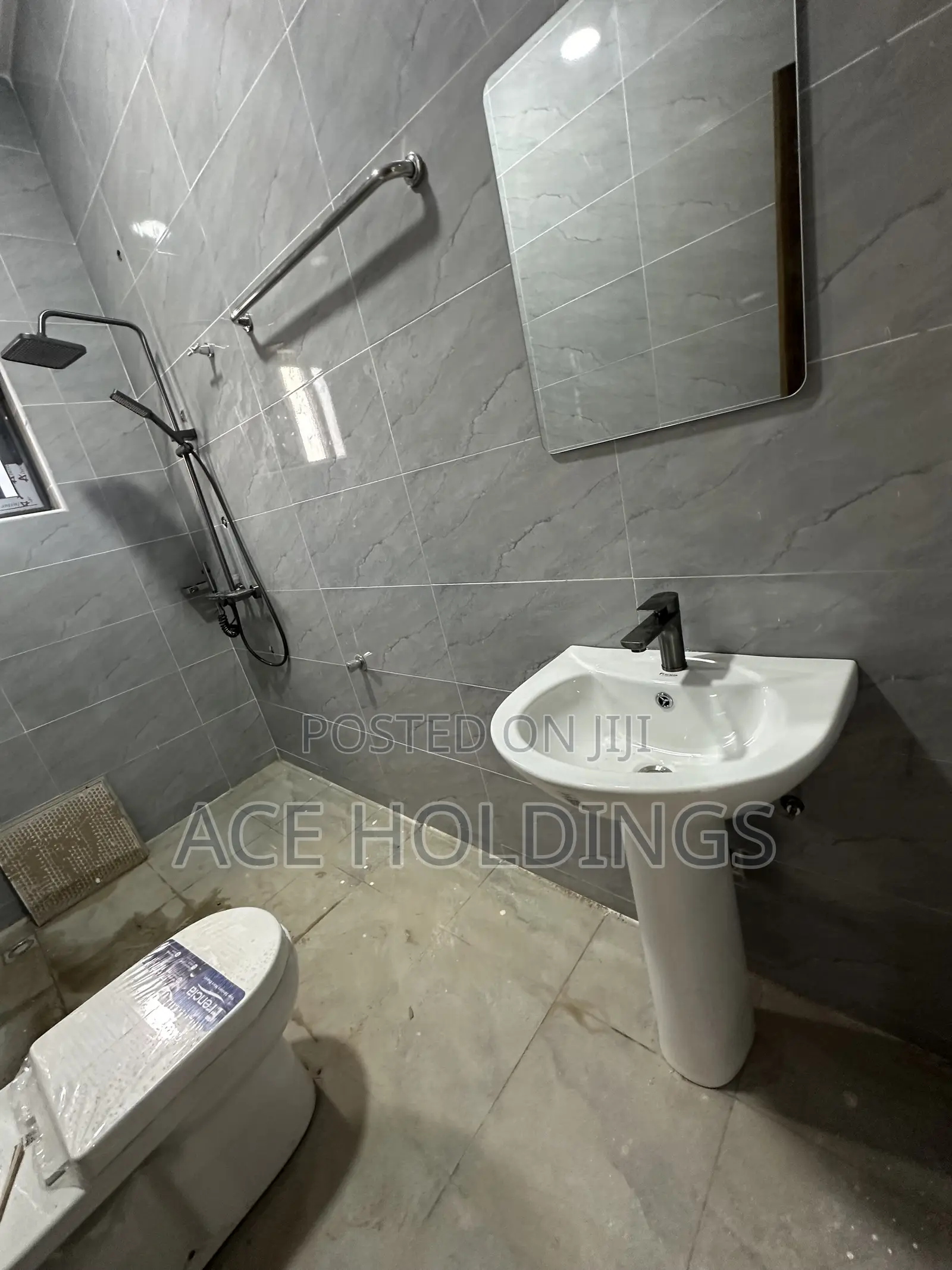 2bdrm Apartment in Lakeside for rent