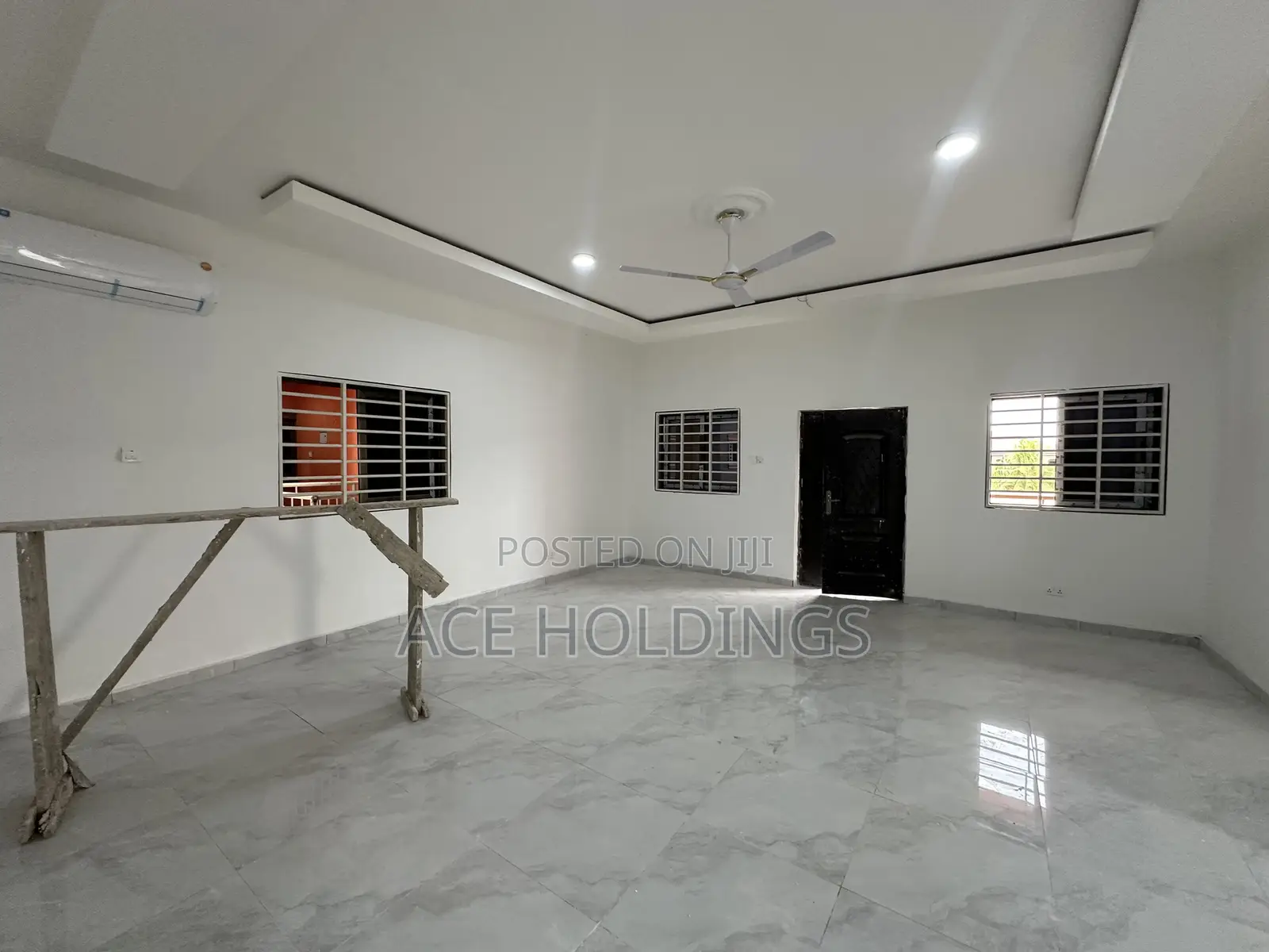 2bdrm Apartment in Lakeside for rent
