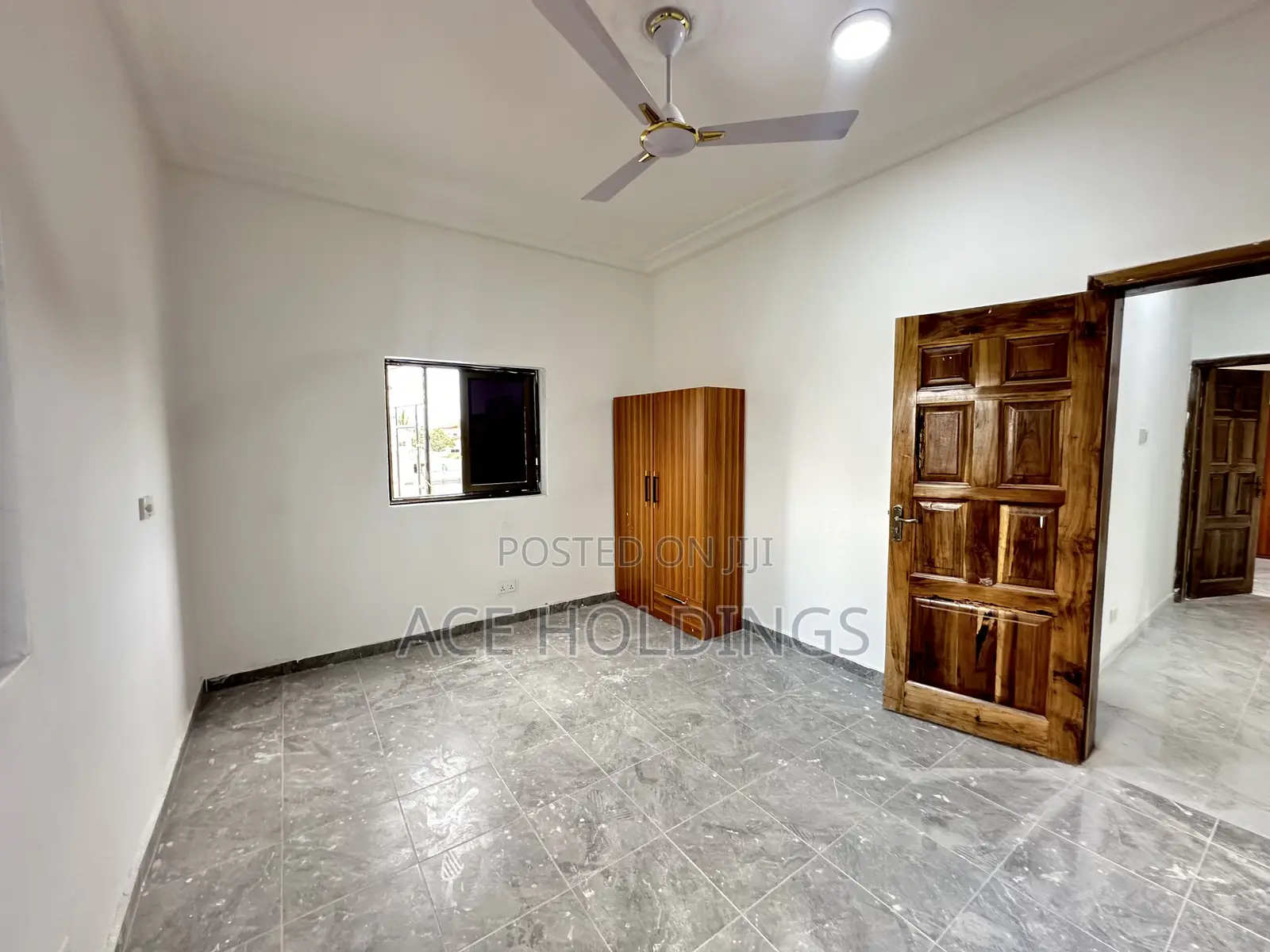 2bdrm Apartment in Lakeside for rent
