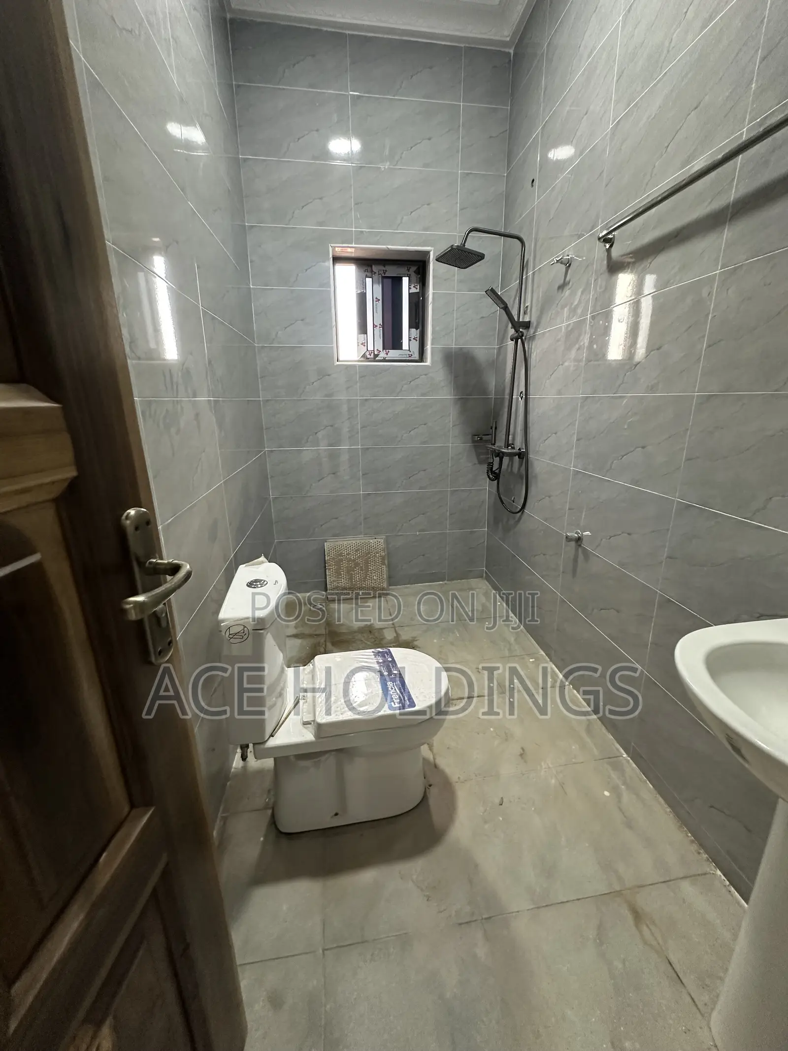 2bdrm Apartment in Lakeside for rent