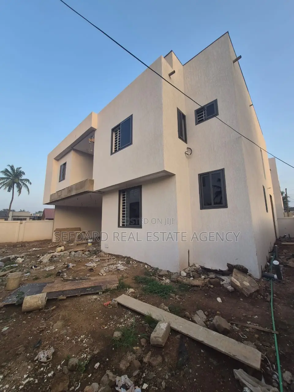 4bdrm Duplex in Sefdard Properties, Achimota for sale