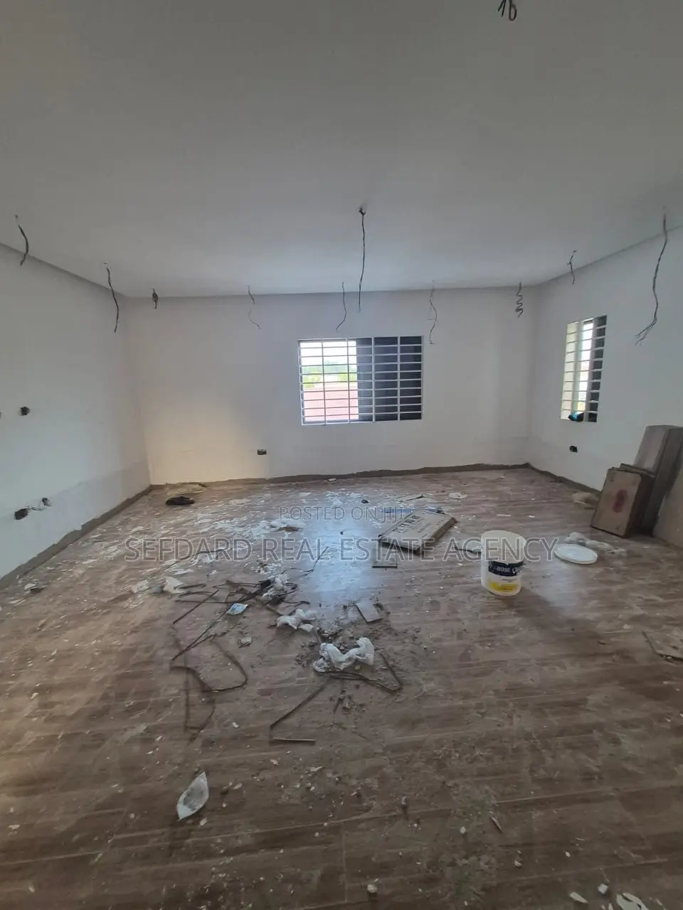 4bdrm Duplex in Sefdard Properties, Achimota for sale