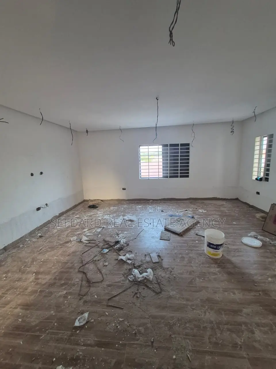 4bdrm Duplex in Sefdard Properties, Achimota for sale