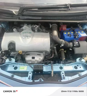 Toyota Vitz 1.0 FWD 3dr 2015 Blue