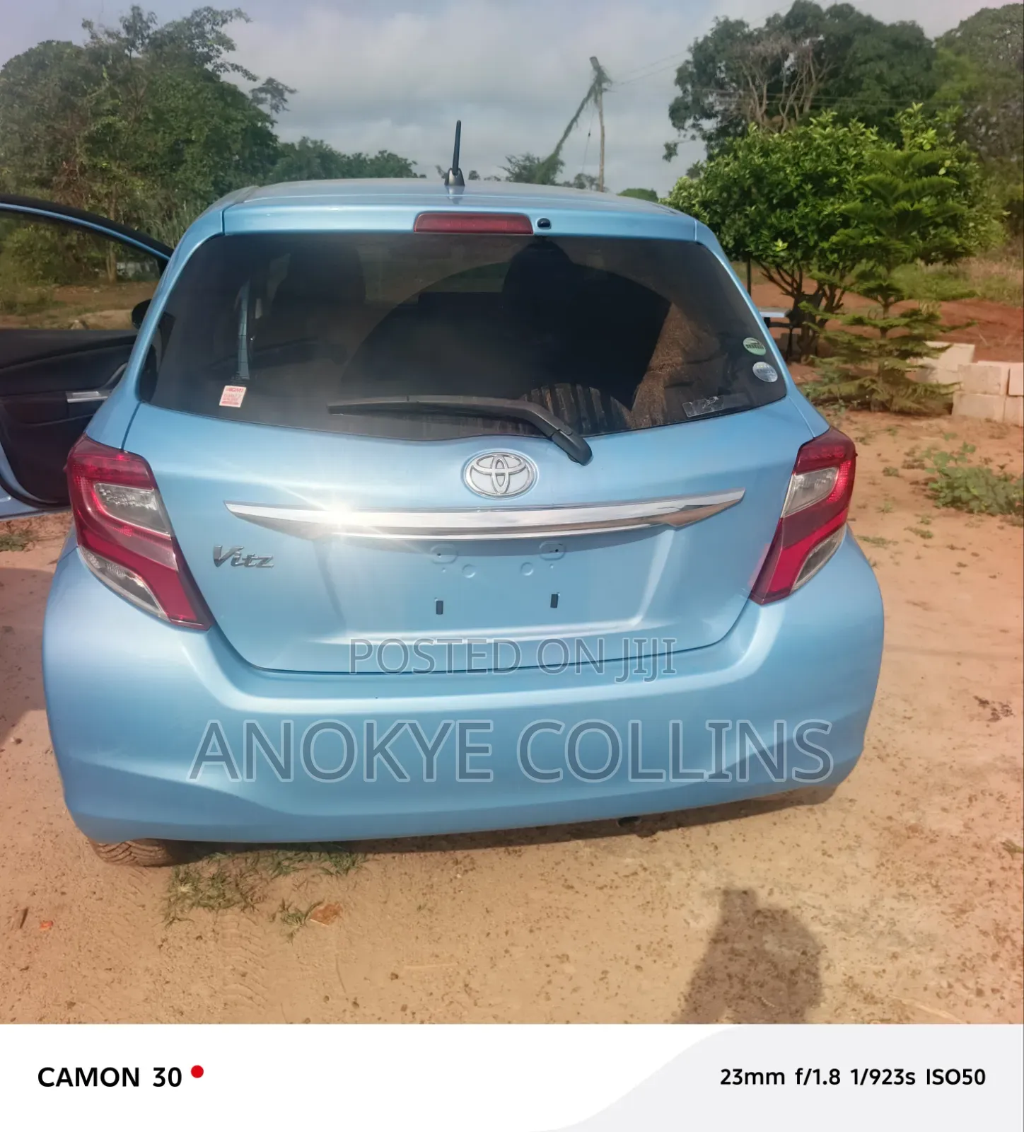Toyota Vitz 1.0 FWD 3dr 2015 Blue