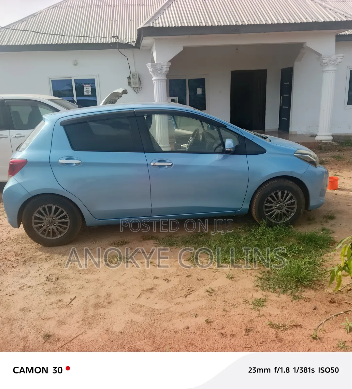 Toyota Vitz 1.0 FWD 3dr 2015 Blue