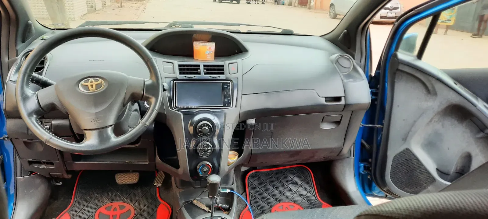 Toyota Vitz 1.3 FWD 5dr 2011 Blue