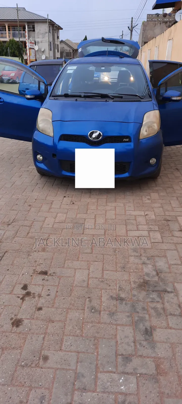 Toyota Vitz 1.3 FWD 5dr 2011 Blue