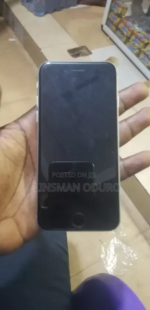 Apple iPhone 6s 16 GB Gray