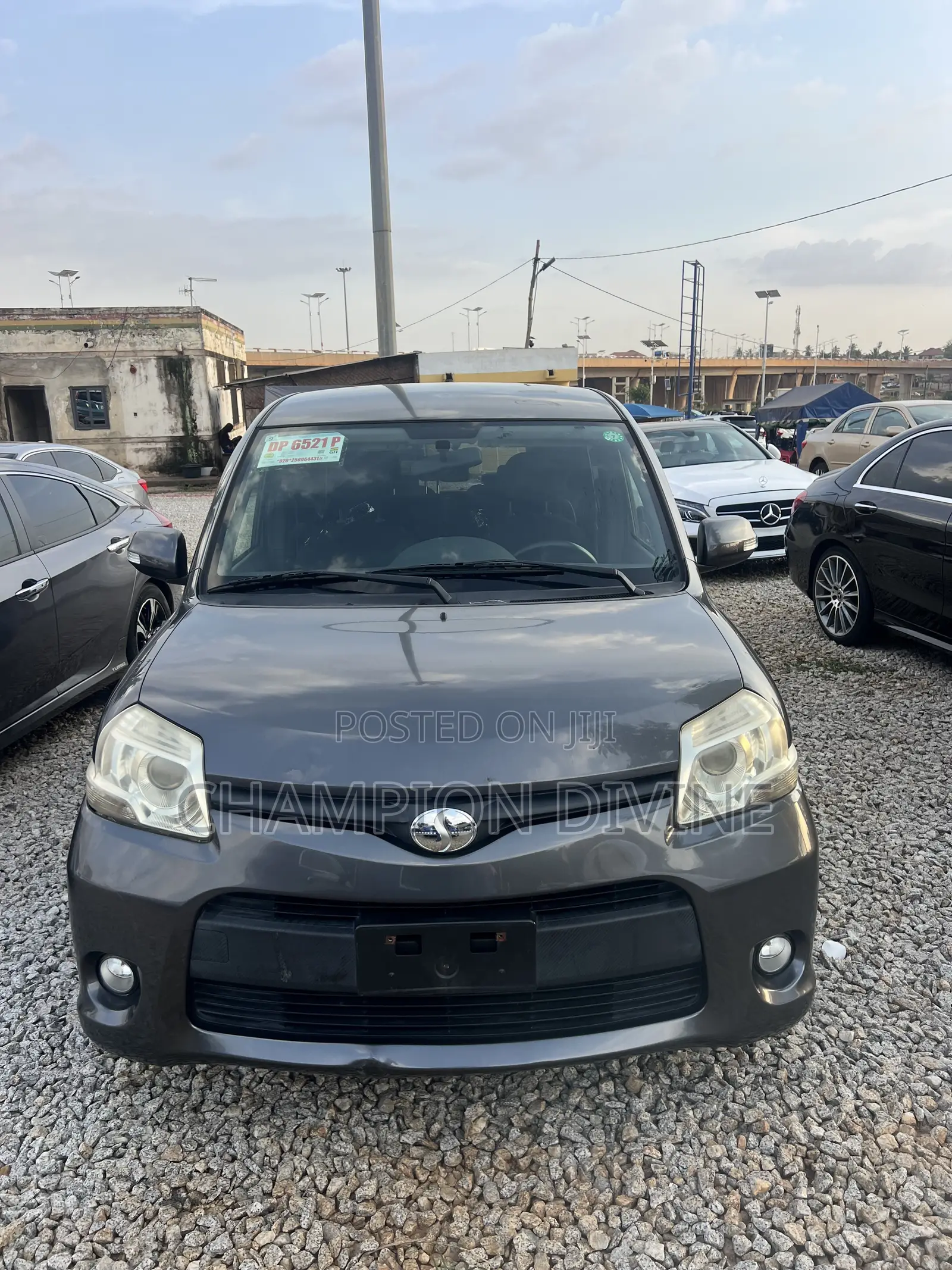Toyota Sienta 2013 Gray