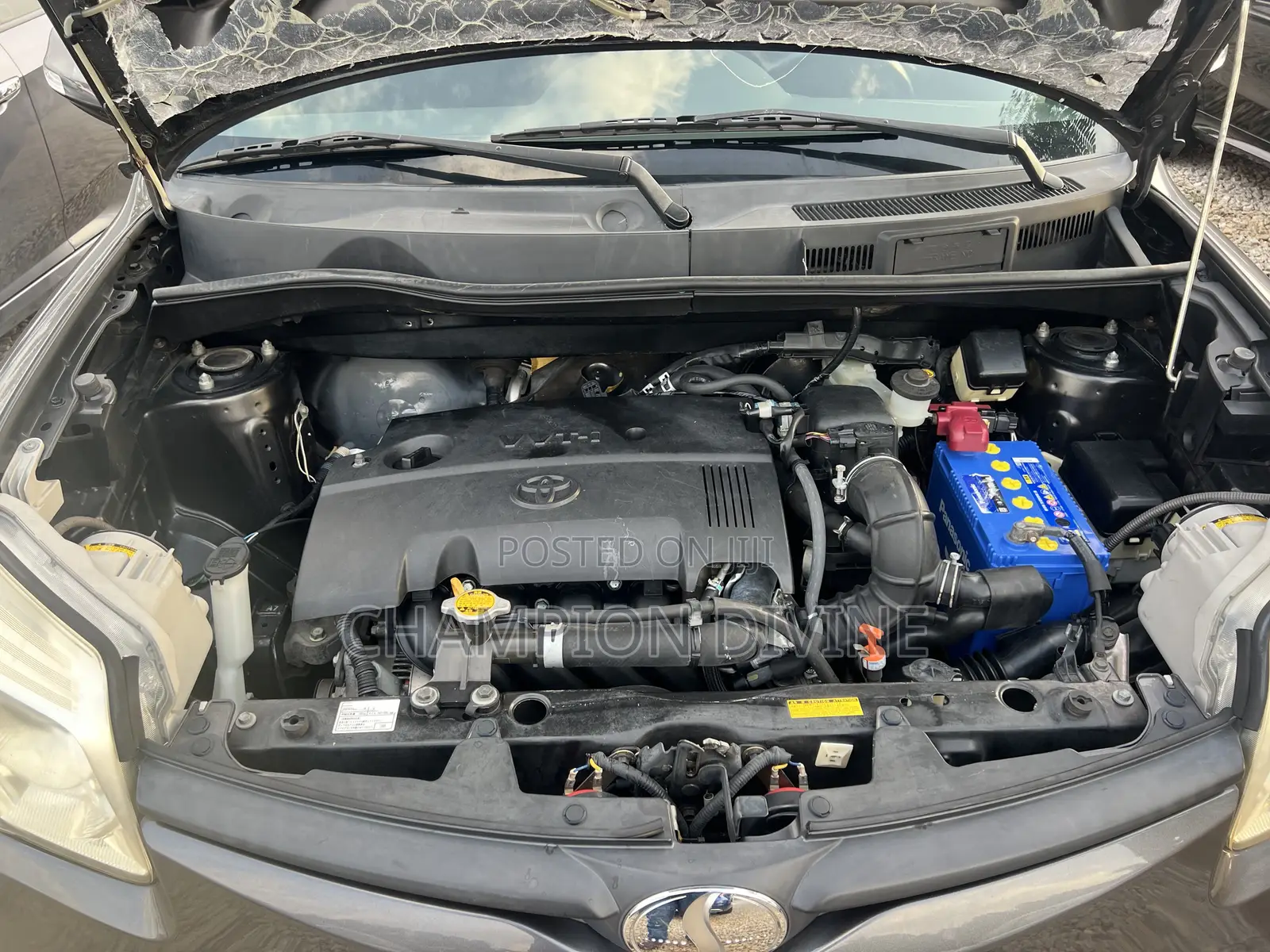 Toyota Sienta 2013 Gray