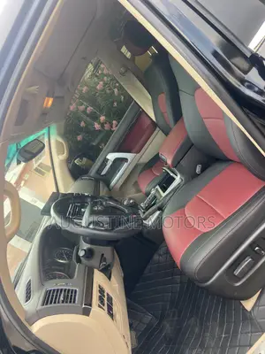 Toyota Land Cruiser 4.5 V8 GXR 2017 Black