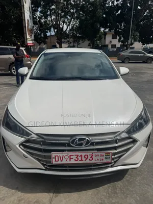 Hyundai Elantra SE Sedan FWD (1.8L 4cyl 6A) 2016 White