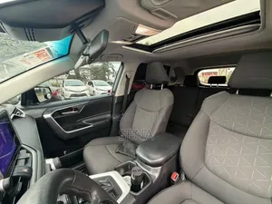 Toyota RAV4 2023 Gray