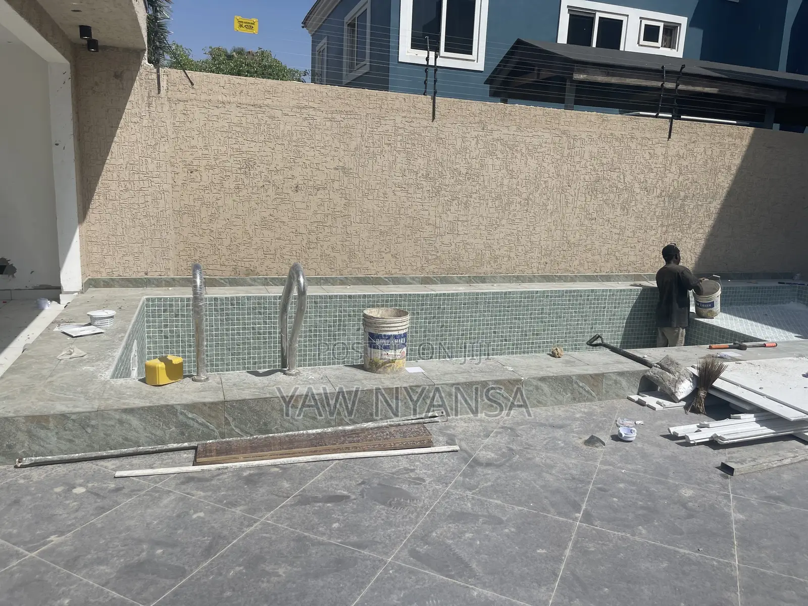 5bdrm Duplex in North Legon Estate for sale