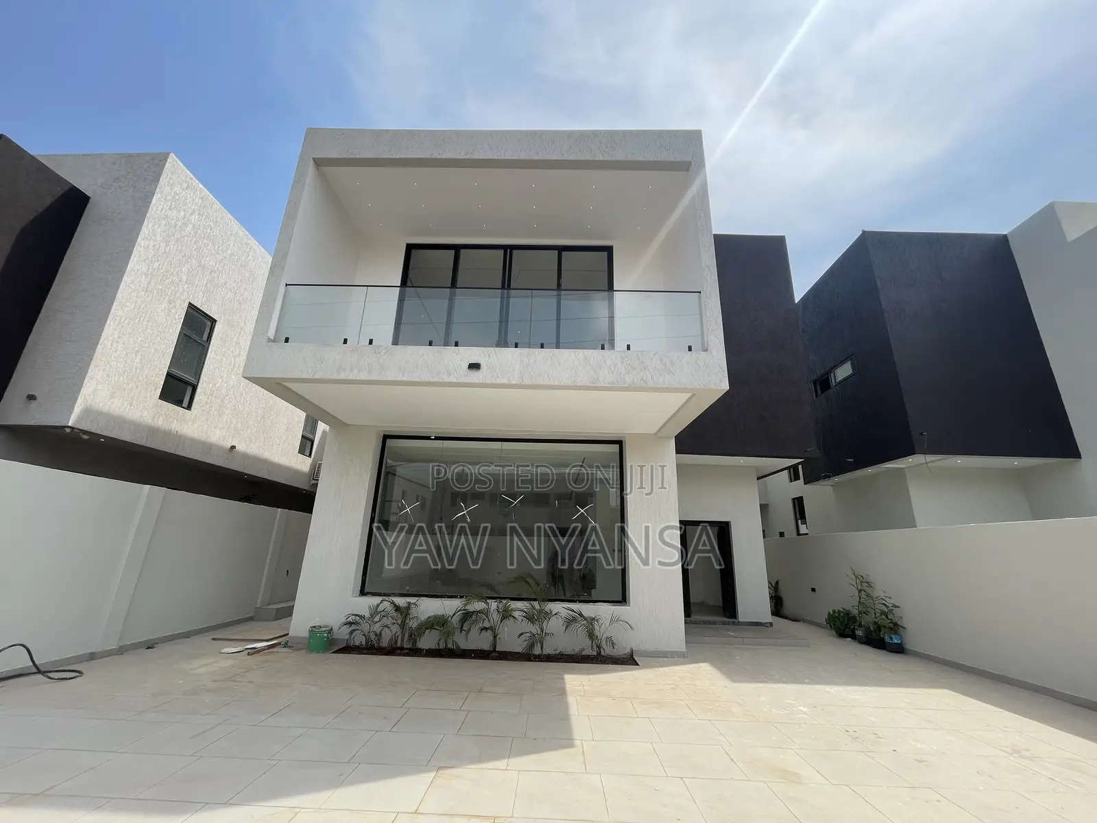 5bdrm Duplex in North Legon Estate for sale