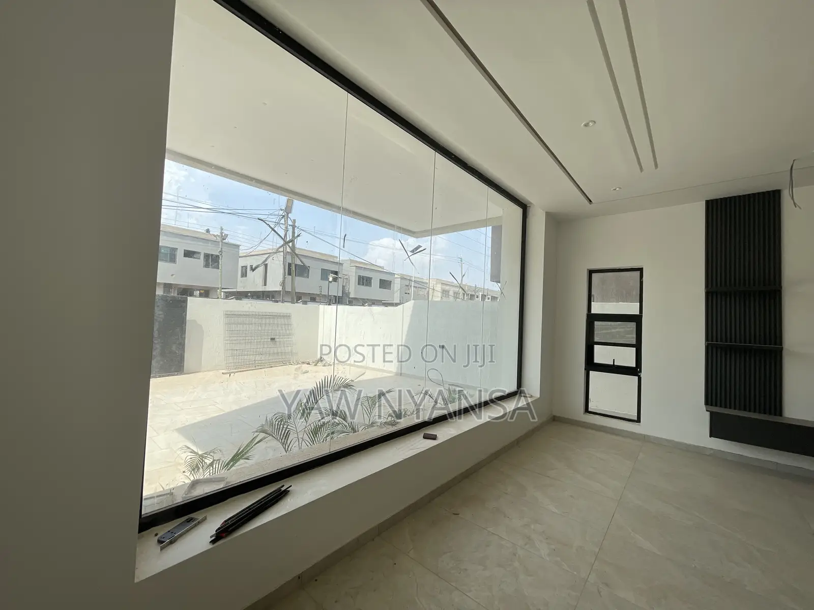5bdrm Duplex in North Legon Estate for sale