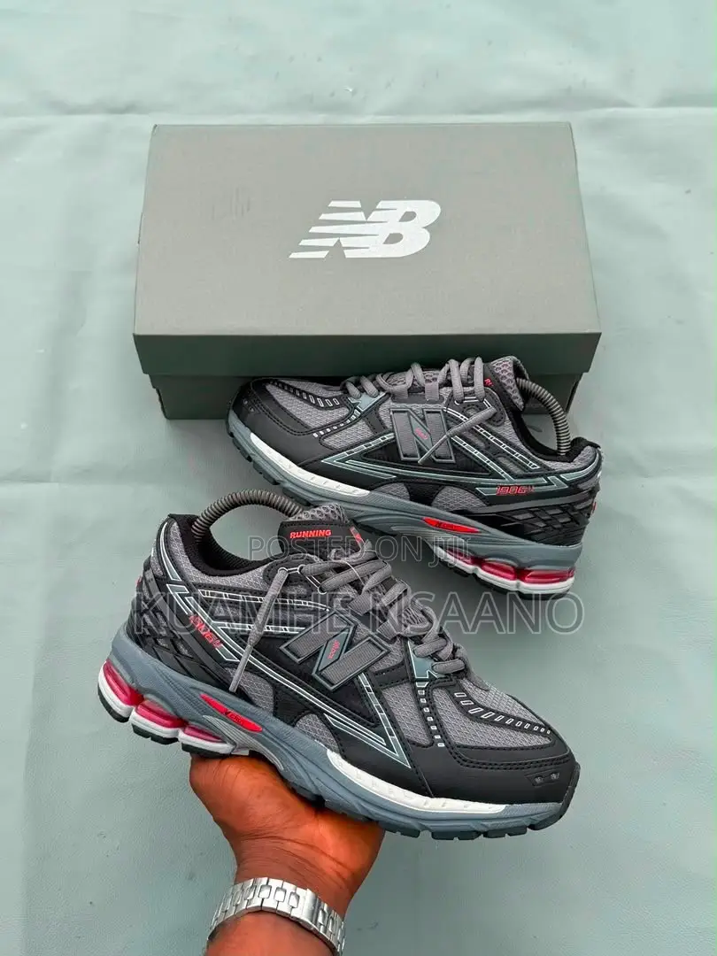 New Balance 1906