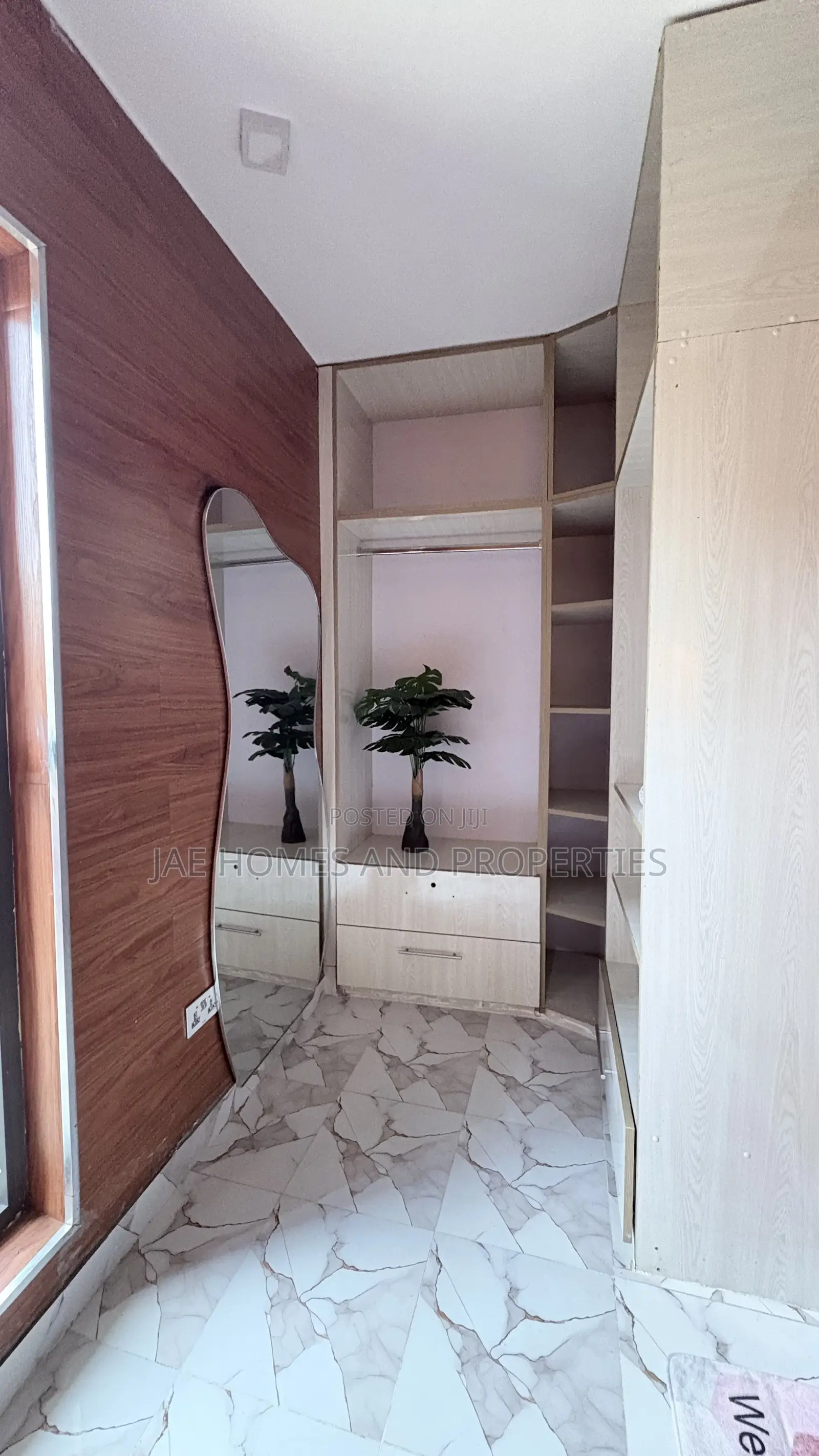 Furnished 3bdrm Duplex in Old Barrier for Rent