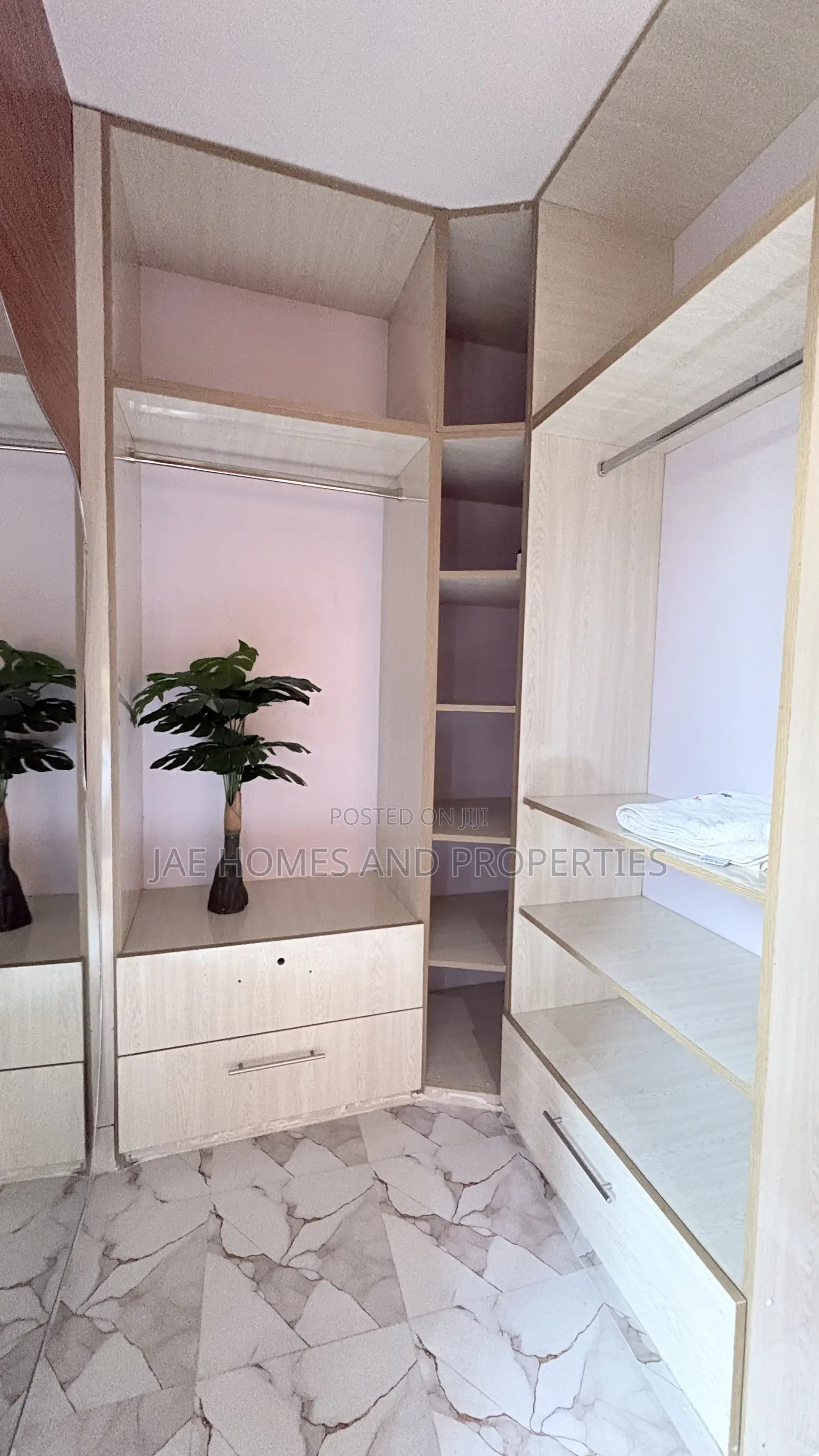 Furnished 3bdrm Duplex in Old Barrier for Rent