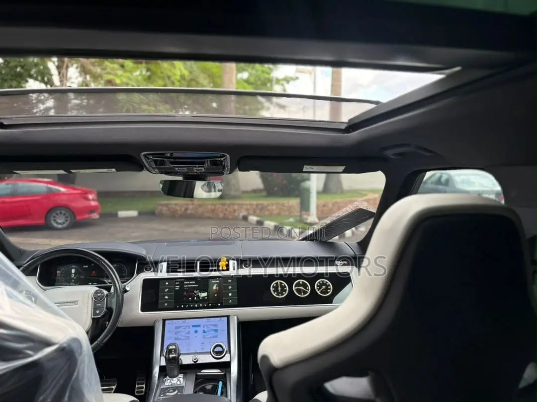 Land Rover Range Rover Sport SVR 4x4 2020 Blue