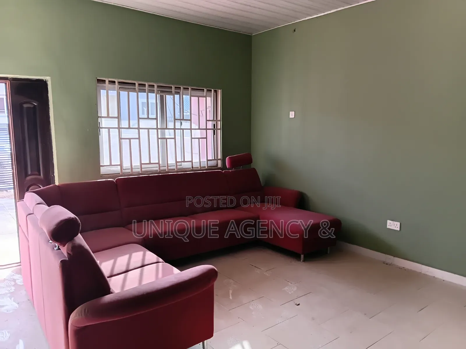 2bdrm Bungalow in Community 25 for sale