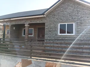 2bdrm Bungalow in Community 25 for sale