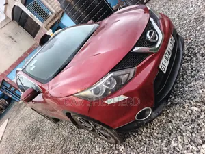 Nissan Qashqai 2017 Red