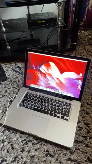 Laptop Apple MacBook Pro 2011 4GB Intel Core 2 Duo HDD 256GB