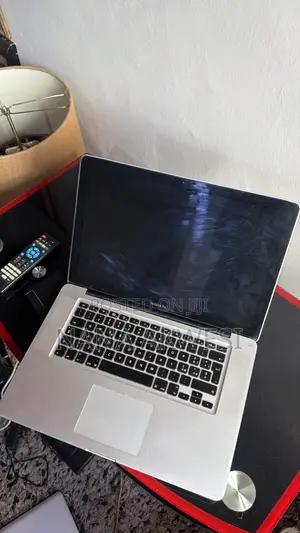 Laptop Apple MacBook Pro 2011 4GB Intel Core 2 Duo HDD 256GB